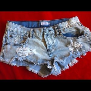 Tobi distresses shorts